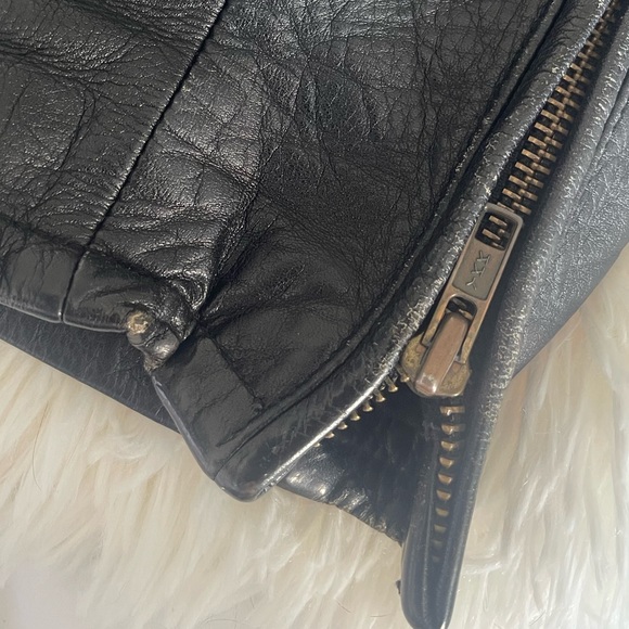 Men’s vintage leather jacket with white stripes. - Picture 8 of 16